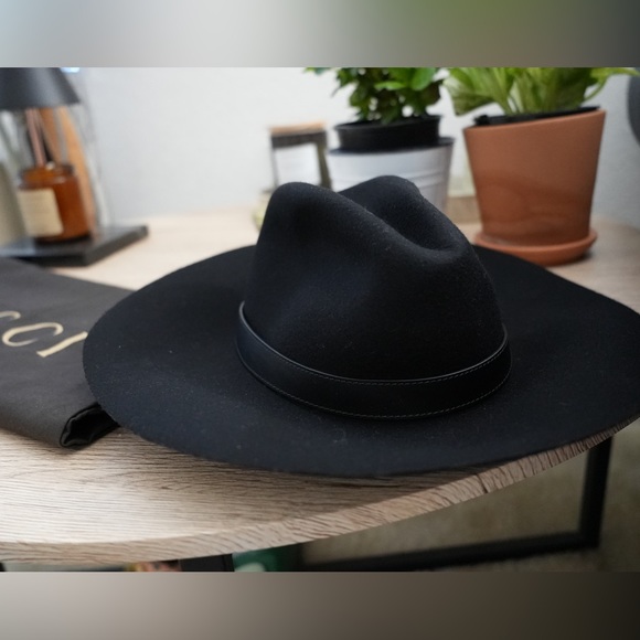 Mint Condition Gucci Wool Hat with Leather Belt - RARE - Picture 3 of 8